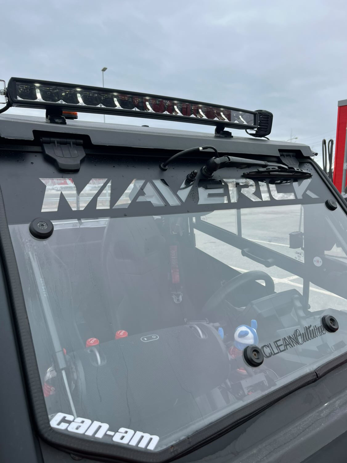 Tuulilasitarra Maverick